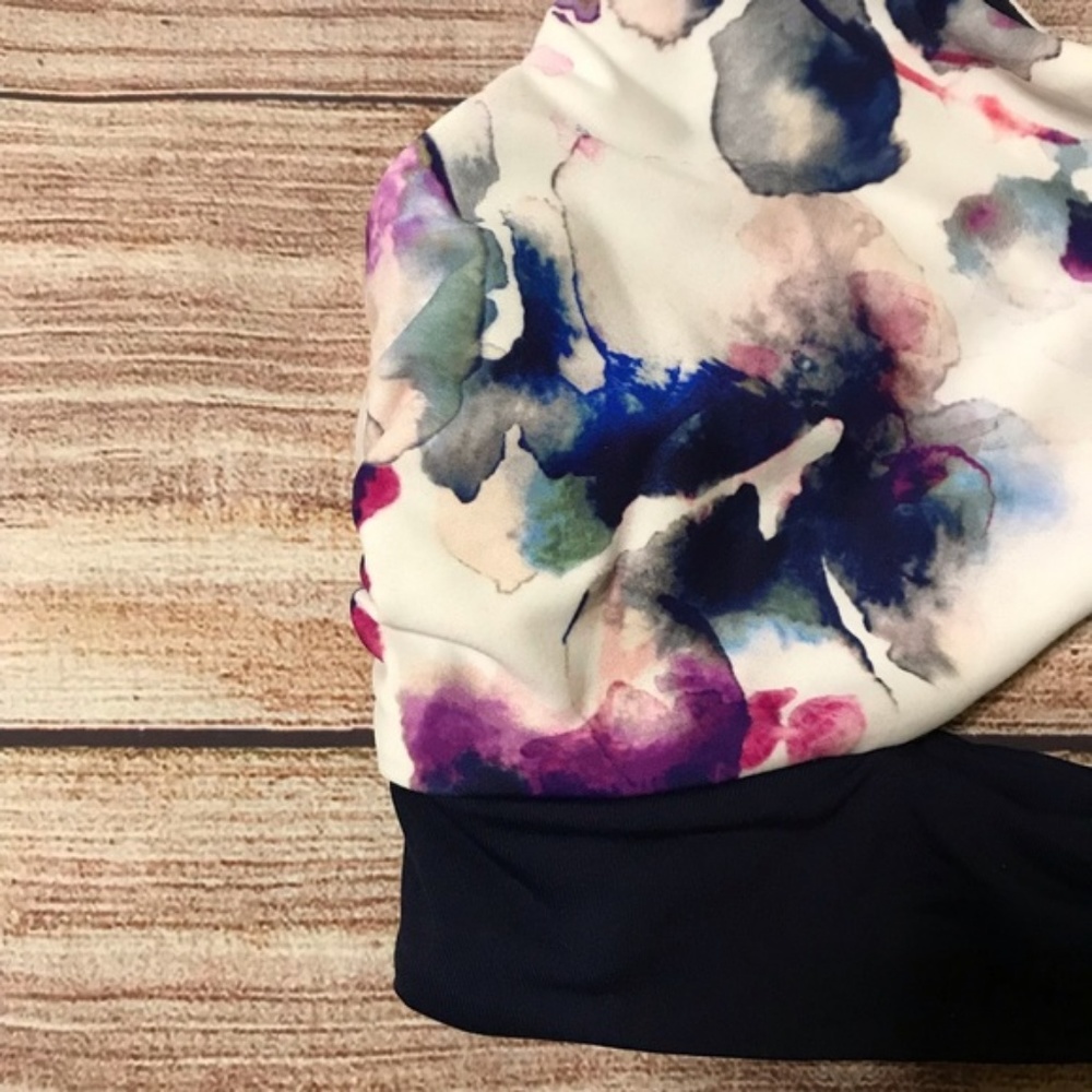Athleta Watercolor Reversible Scoop Bikini Top - Picture 3 of 7